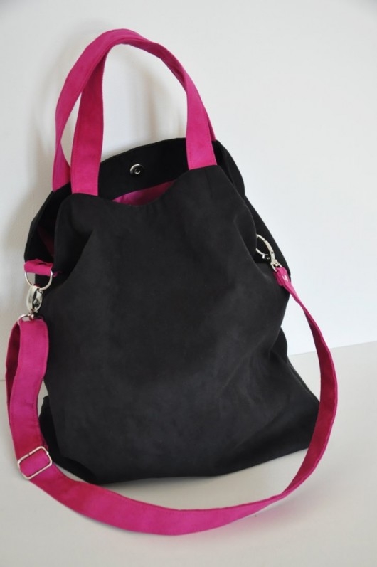 Image of Pakamera Torba hobo XXL - czerń, fuksja