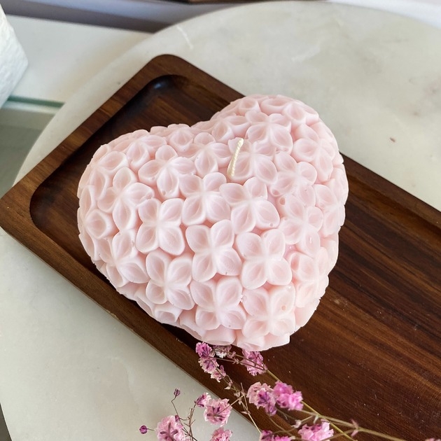 Image of Pakamera Świeca sojowa dekoracyjna Rose Heart 98x42mm różowa