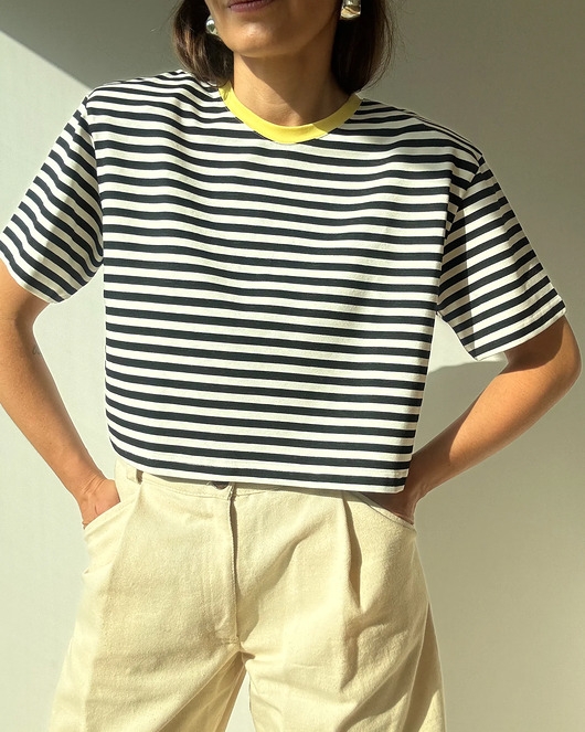 Image of Pakamera T-Shirt Move crop paski poduchy yellow