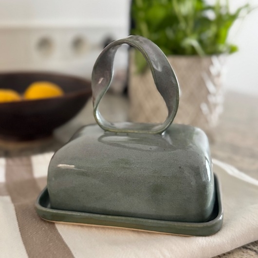 Image of Pakamera Ceramiczna maselniczka - Elegancki akcent w Twojej kuchni