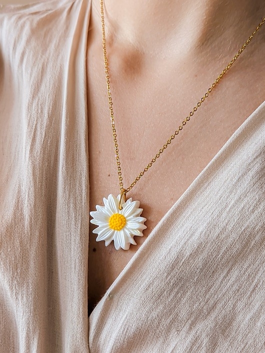 Image of Naszyjnik wisiorek stokrotka, Margerytka, biały kwiat kwiatek w stylu boho