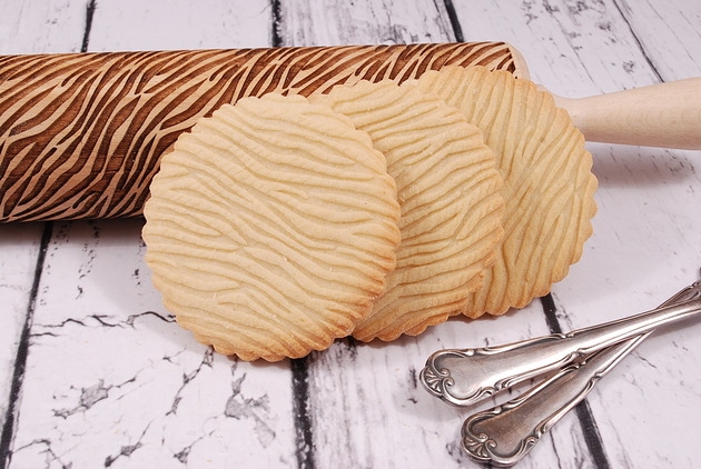 Image of Pakamera ZEBRA - grawerowany wałek do ciasta