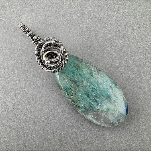 Image of Pakamera Cara - wisiorek z agatem i oksydowanym srebrem, wire-wrapping
