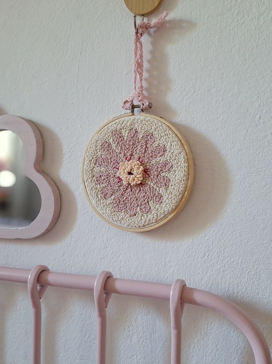 Image of Pakamera Kwiat w stylu boho- przytulna ozdoba do pokoju dziecka