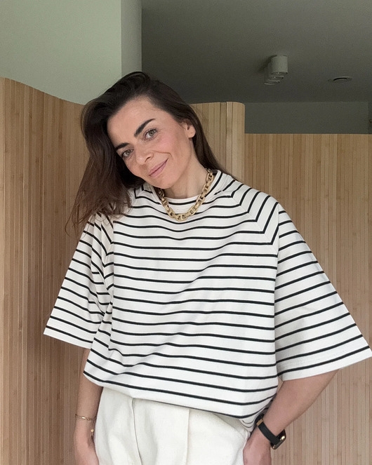 Image of Pakamera T-shirt Chillout ecru cream &amp; black neck