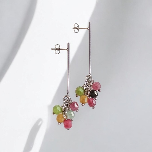 Image of Pakamera Kolczyki kolorowe gronka : kwarc multicolor i stal szlachetna