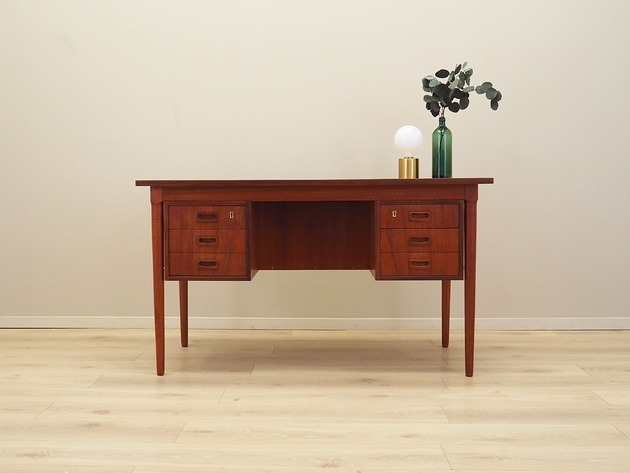 Image of Pakamera Biurko tekowe, duński design, lata 70, produkcja: Dania