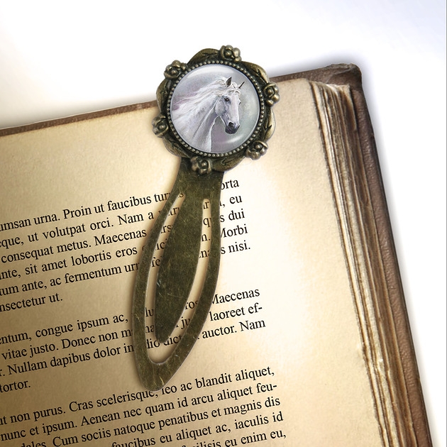 Image of Pakamera Zakładka do książki - Biały koń - klips, brąz