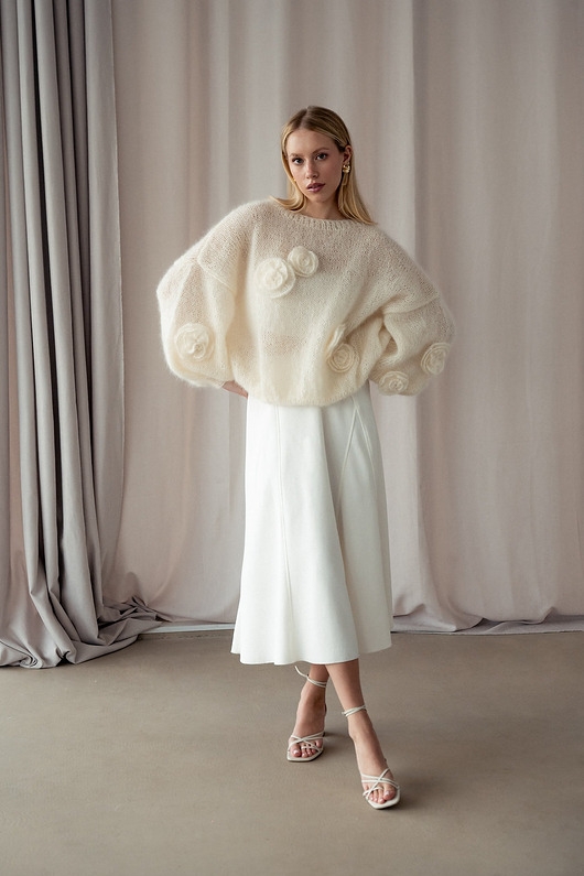 Image of Pakamera Sweter Lotus