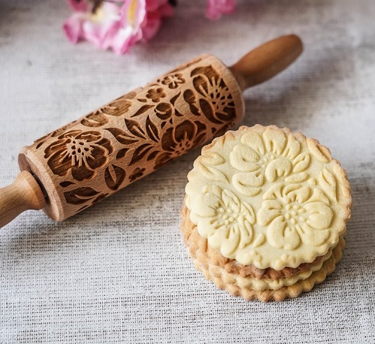 Image of Pakamera VINTAGE FLOWERS - mini grawerowany wałek do ciasta