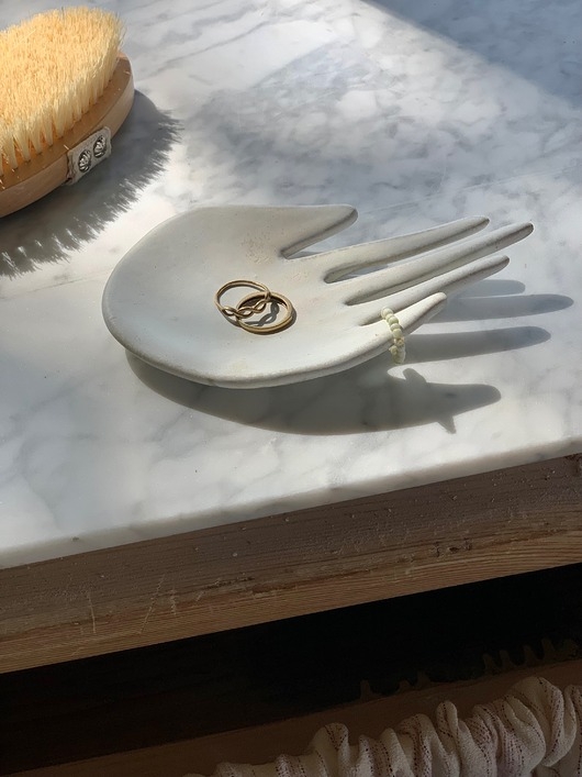 Image of Pakamera Ceramiczna Łapka Handmade Talerzyk na Biżuterię Milky Romantic