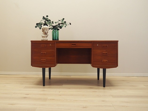 Image of Pakamera Biurko tekowe, duński design, lata 70, produkcja: Dania