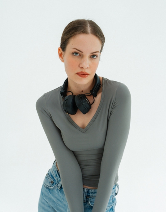 Image of Pakamera Longsleeve do jogi damski NY CHIC - stone grey