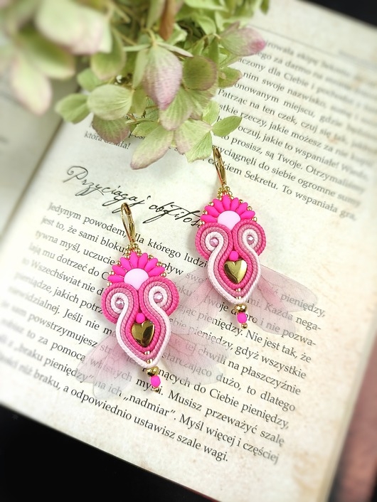 Image of Pakamera Kolczyki sutasz Stardust Pink Fantasmagorie