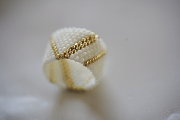 Image of Pakamera Pierścionek Beadingowy GoldenCream