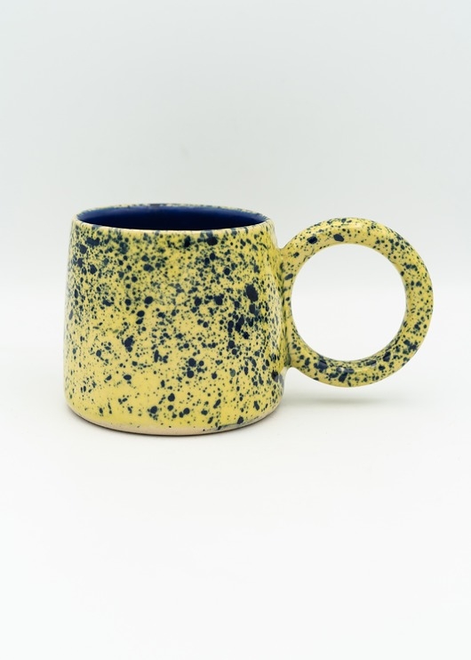 Image of Pakamera Żółty ceramiczny kubek z okrągłym uszkiem