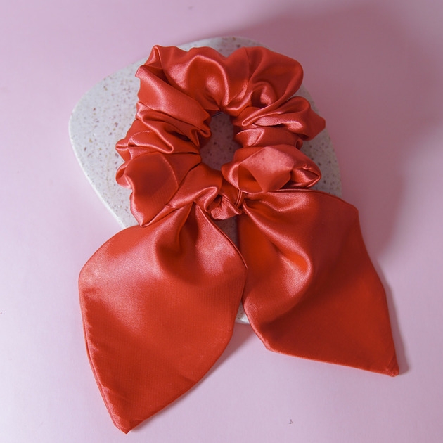 Image of Pakamera Scrunchie z wiązaniem pomarańczowa czerwień
