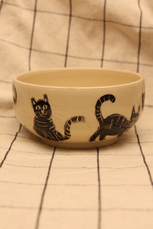Image of Pakamera Ceramiczna miska w koty ręcznie robiona