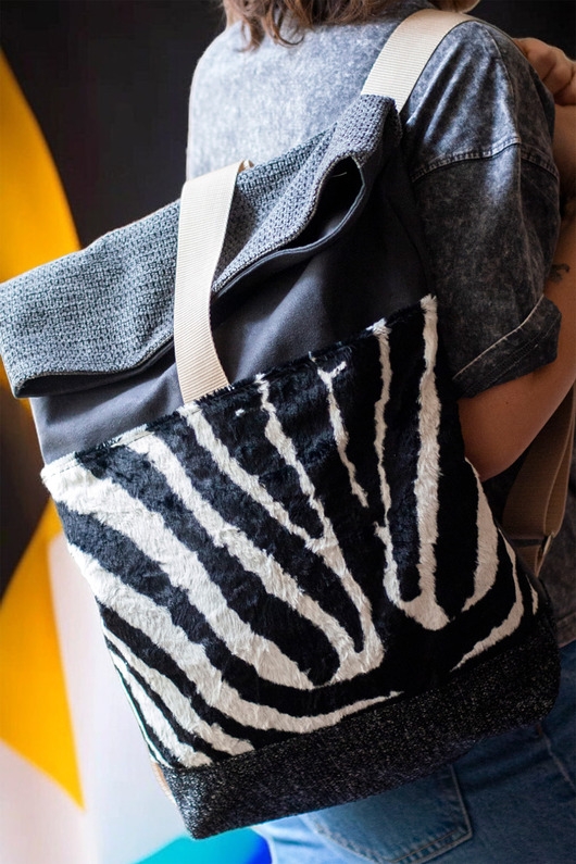 Image of Pakamera Składany plecak kurierski zebra