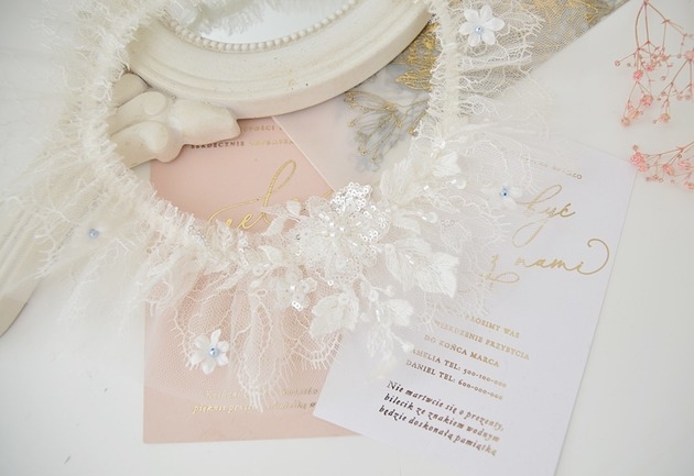 Image of Pakamera Podwiązka ivory z perełkami Swarovskiego