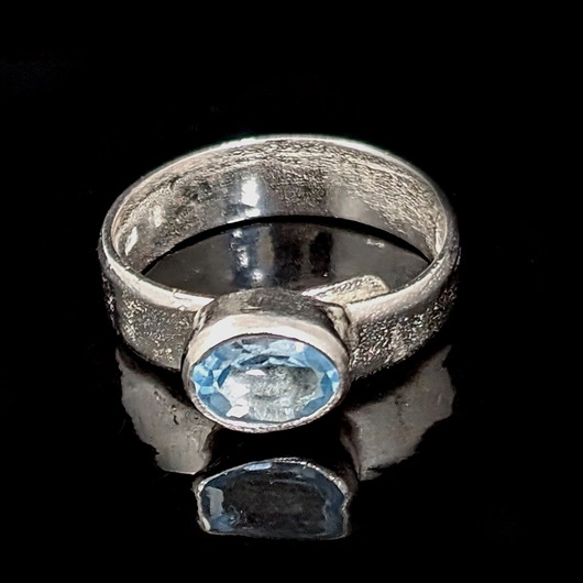 Image of Pakamera Pierścionek blue topaz regulowany