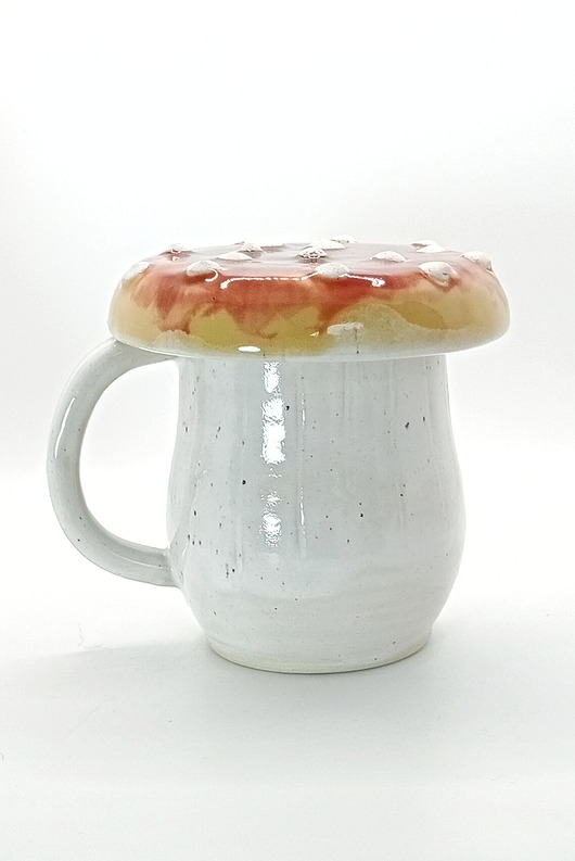Image of Pakamera Kubek muchomor z pokrywka w kropki