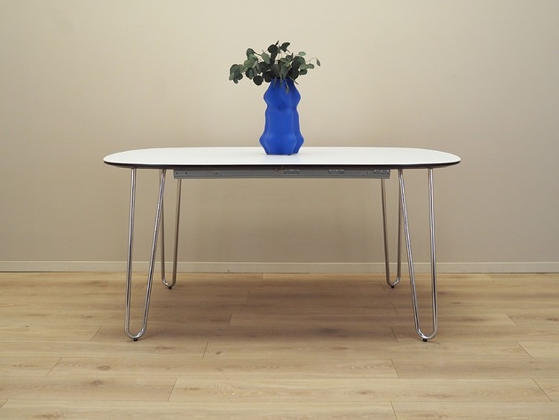 Image of Pakamera Stół biały, włoski design, lata 90, produkcja: Włochy