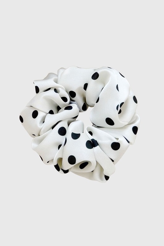 Image of Pakamera Gumka do włosów w groszki Scrunchie Medium Dalmatino