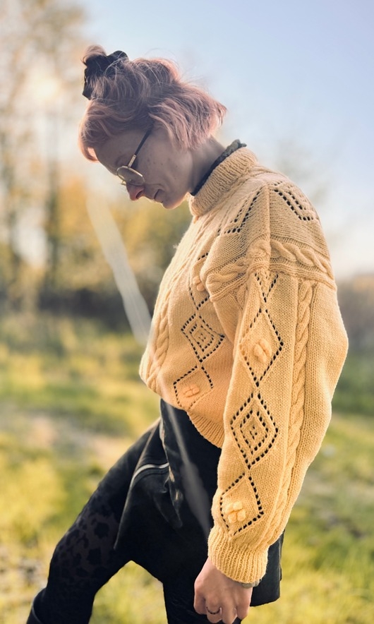 Image of Lekki sweter WIOSNA