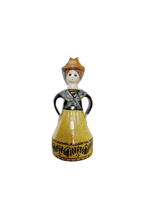Image of Pakamera Figurka kobiety w stroju folkowym