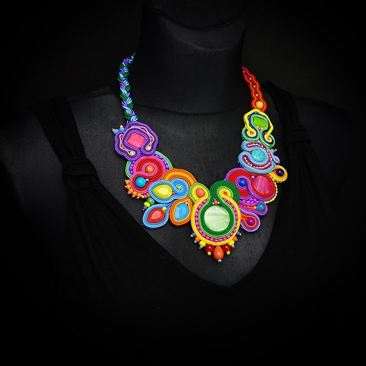 Image of Pakamera Kolorowy Bajkowiec - naszyjnik Soutache