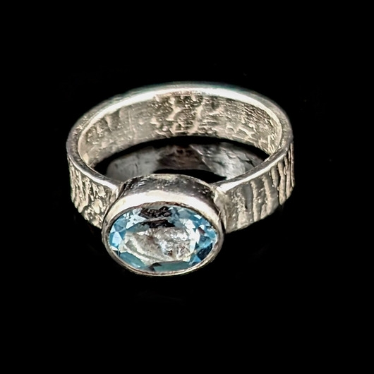 Image of Pakamera Pierścionek light blue topaz R 10