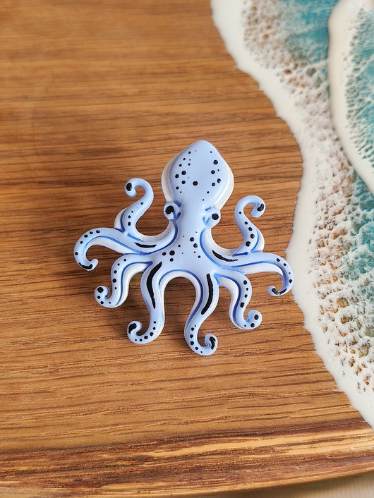 Image of Pakamera Pin z ośmiornicą, przypinka do ubrań, ośmiornica, oryginalny prezent, boho