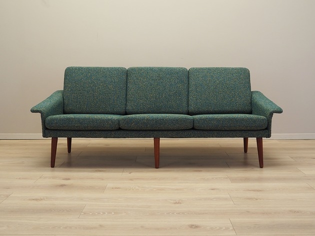 Image of Sofa zielona, duński design, lata 70, produkcja: Dania