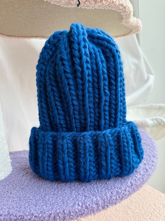 Image of Gruba wełniana czapka beanie 100% wełna handmade kobalt niebieska