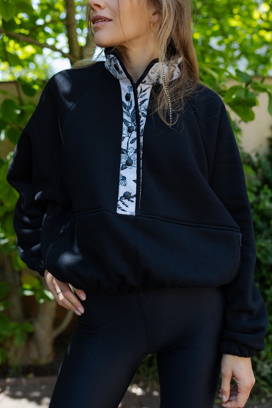 Image of Pakamera Bluza damska oversize MENTOS czarny