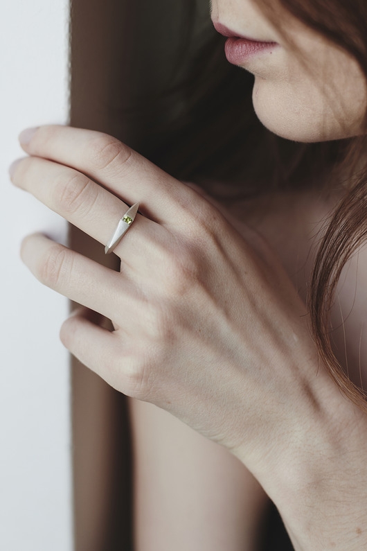 Image of Pakamera Pierścionek Geommetry GEMstone/ satin silver ring