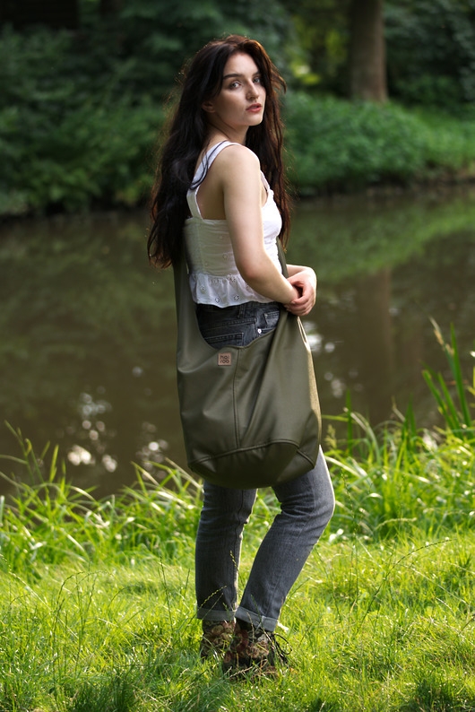 Image of Pakamera Zielona torba hobo w stylu boho / vegan
