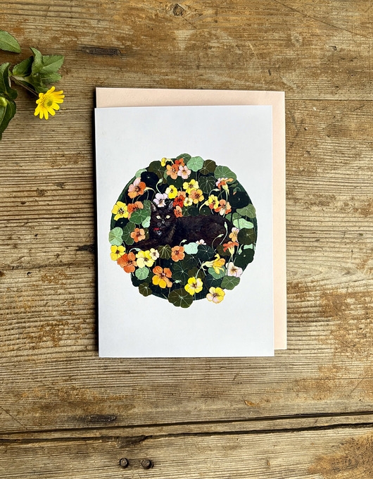 Image of Pakamera Czarny kot w nasturcjach- Kartka- Grafika- Ilustracja- Zwierzaki