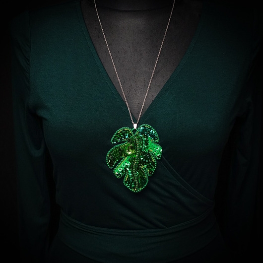 Image of Pakamera Monstera- zielony wisior