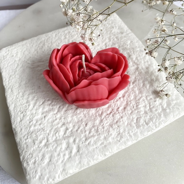 Image of Pakamera Świeca sojowa dekoracyjna Rose Heart 75x38mm jasna czerwona
