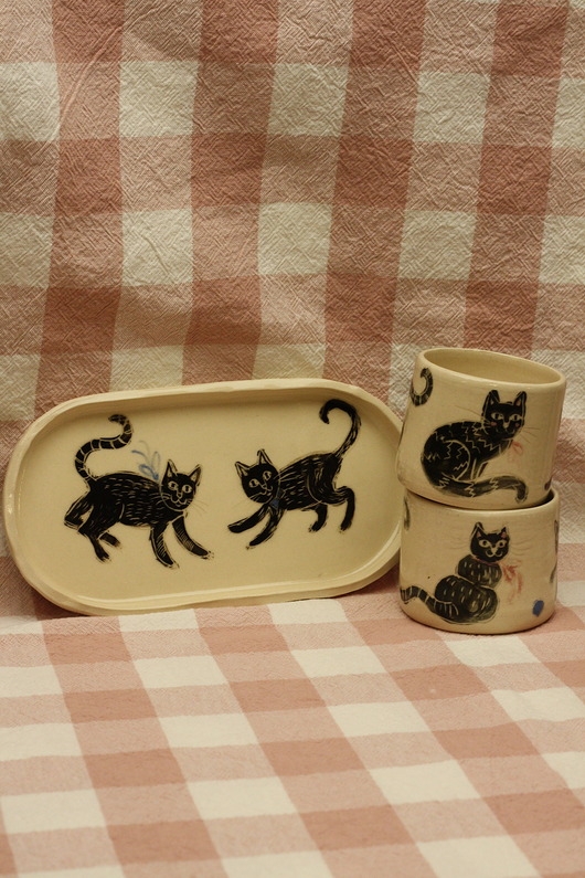 Image of Pakamera Ceramiczny talerzyk w zabawne koty. Ceramika ręcznie robiona