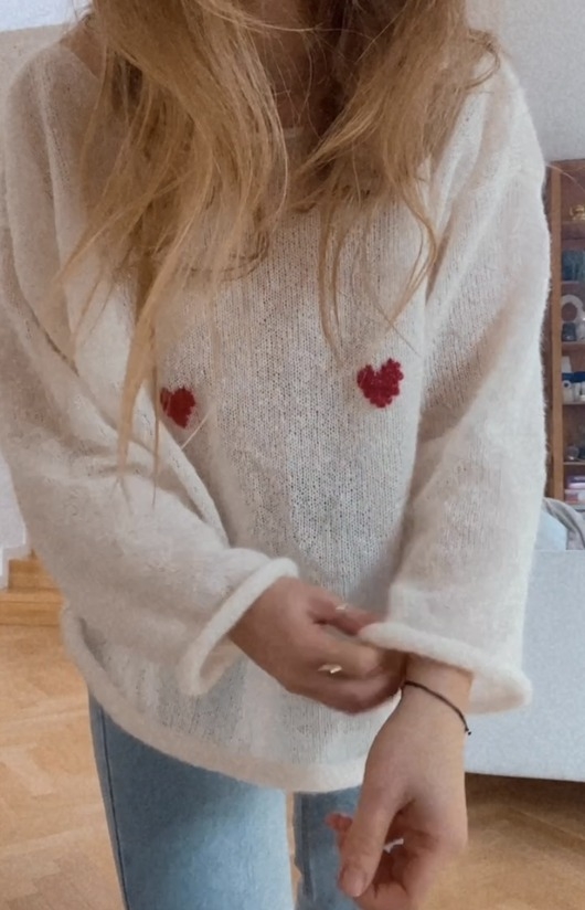 Image of Sweetheart sweter