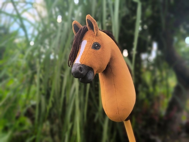 Image of Pakamera Hobby horse A4 mustang spirit kasztanek koń na kiju