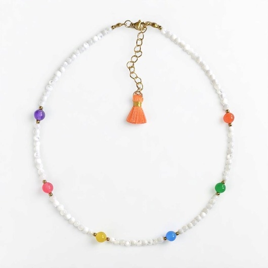 Image of Pakamera Choker : muszla biała i kolorowy jadeit : summer collection