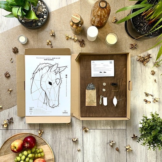Image of Pakamera String Art BOX LED Zestaw DIY