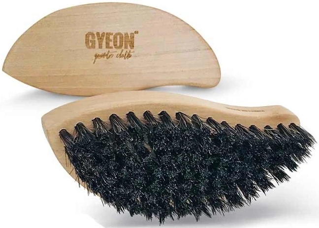 Image of Gyeon Q2M LeatherBrush – szczoteczka do czyszczenia skóry z naturalnego końskiego włosia