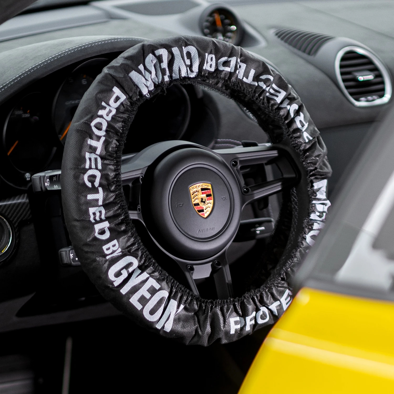 Image of GYEON Q2M Steering WheelCover - Pokrowiec na kierownicę