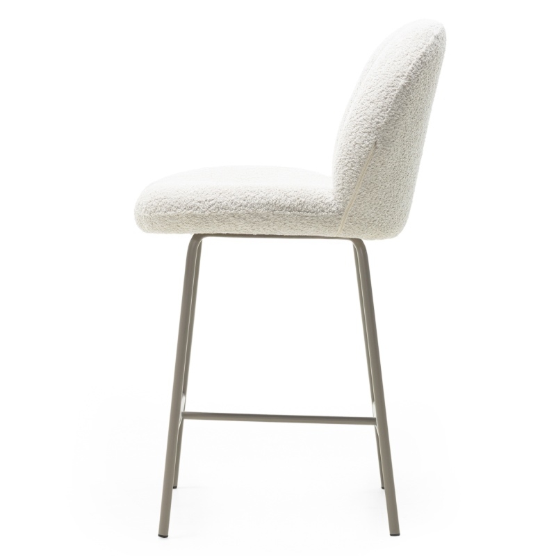 Hoker barowy Fiori jasnobeżowy, obłe kształty