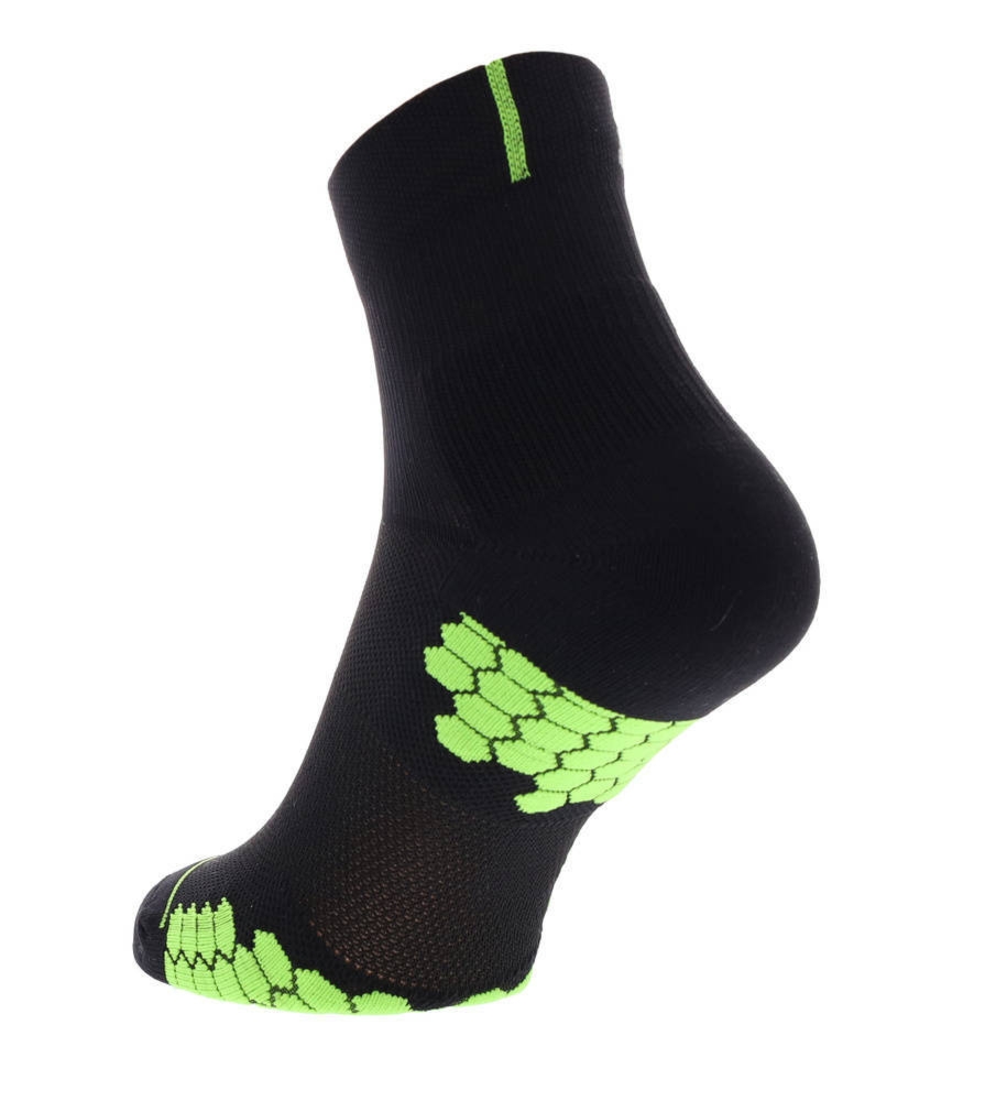 Skarpety inov-8 TrailFly Sock Mid. Czarno-zielone. Dwupak.